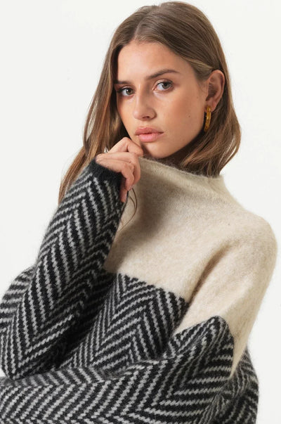 Gia | Luxury Cashmere Turtleneck Sweater